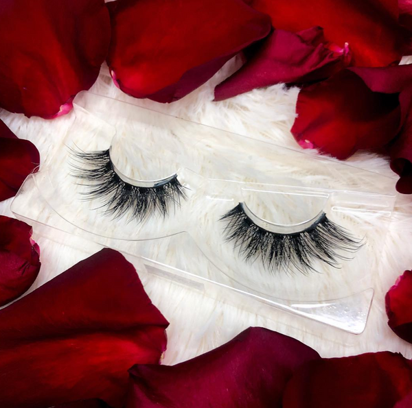 Fake eyelashes you've been dreaming of at Thrifty Lashes